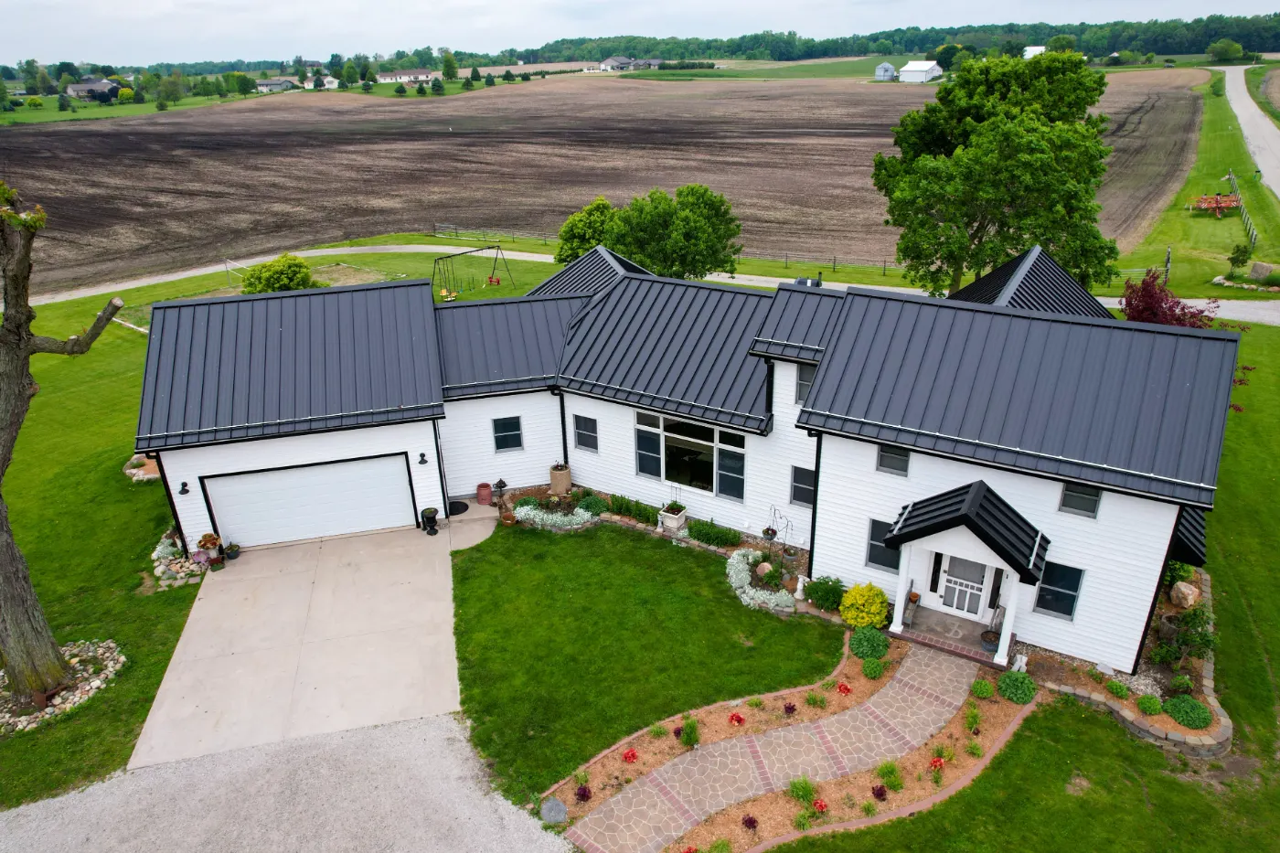 Manufacturer-certified roof installation in Avian Glen